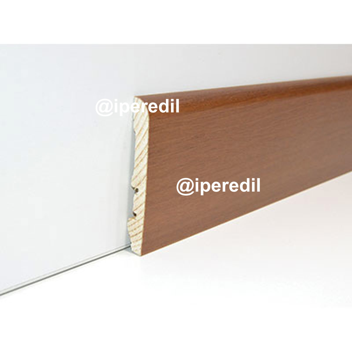 BATTISCOPA LISCIO PIRCHER ABETE NOCE CHIARO MM 10X70 H.MM 2250
