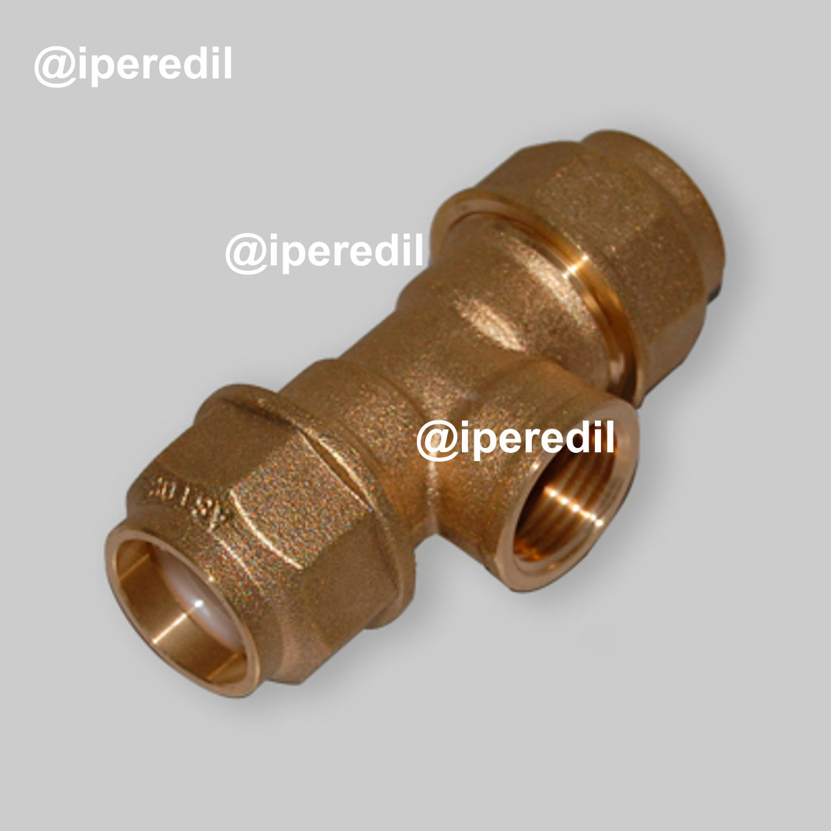 TEE FEMMINA PER POLIETILENE CON ANELLO IN RESINA Ø20 x 1/2" x Ø20 mm