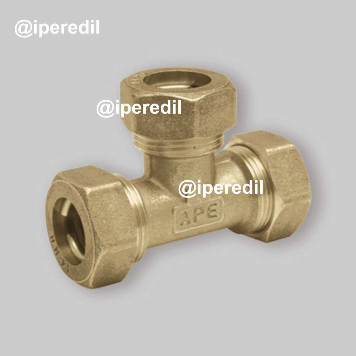 TEE CON 3 DADI A COMPRESSIONE O-RING PER TUBO RAME APE Ø18 x Ø18 x Ø18 mm