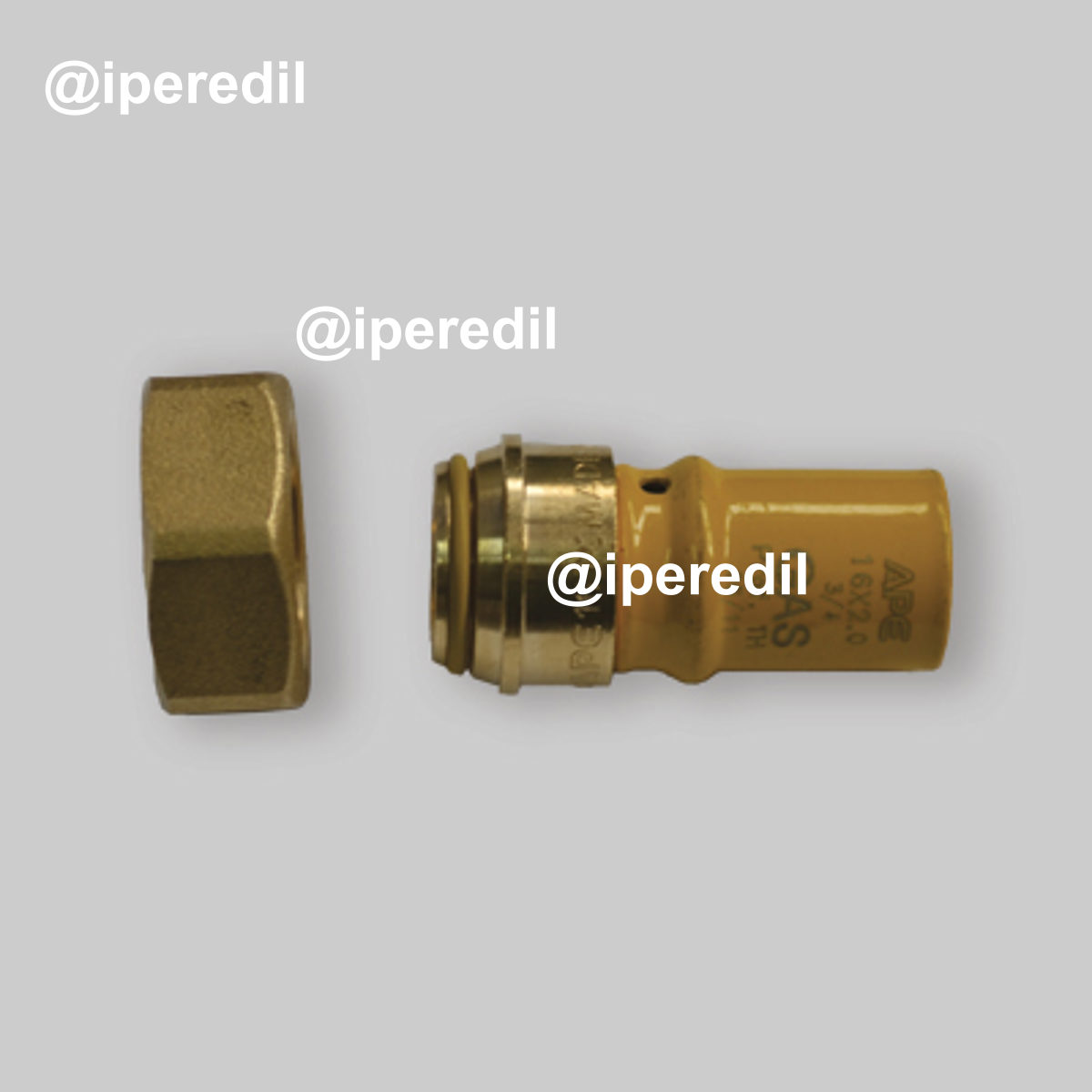 RACCORDO CONICO CON GIRELLO APE 20x3/4"