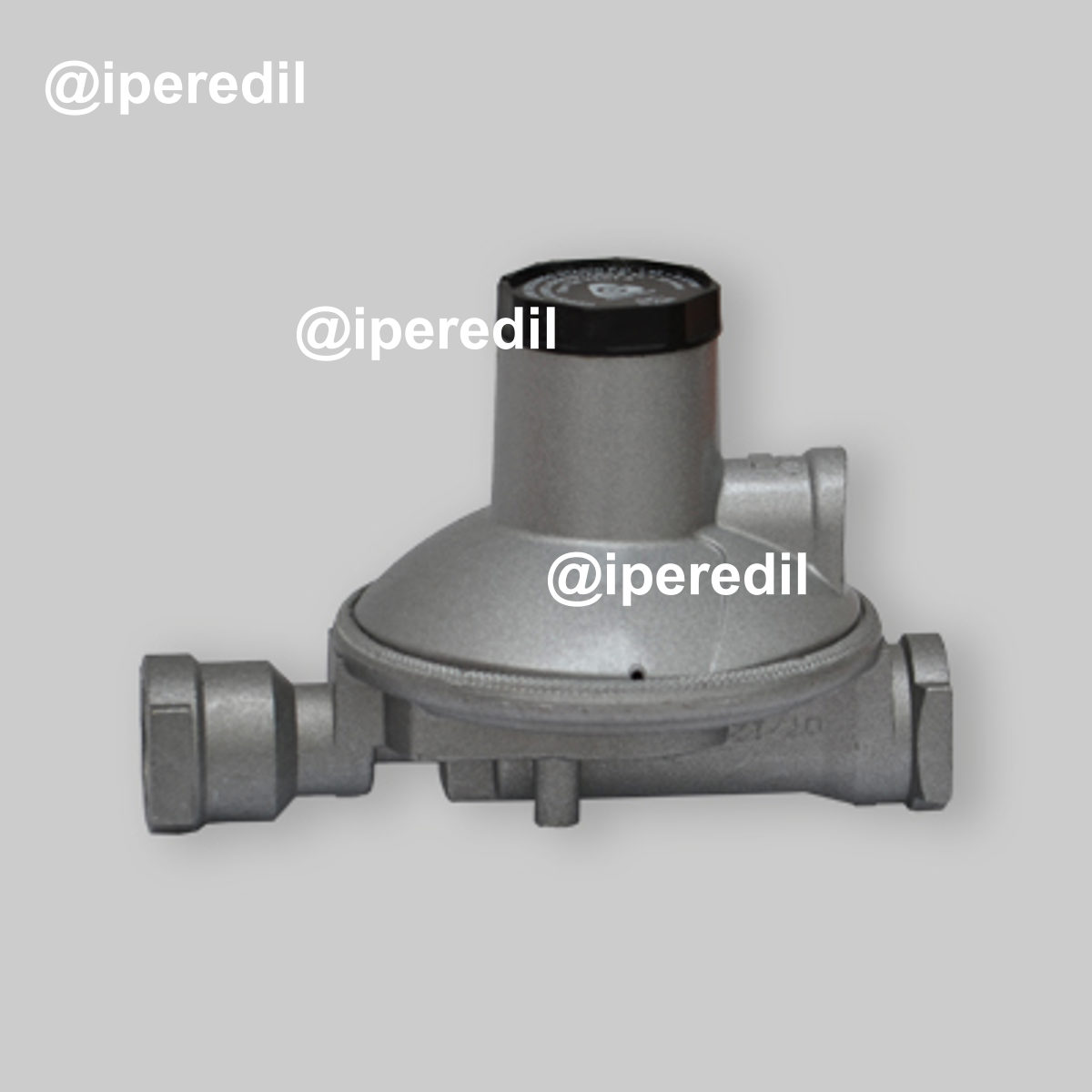 REGOLATORE GAS BASSA PRESSIONE CON VALVOLA DI SICUREZZA 20 Kg 1/2" x 3/4"