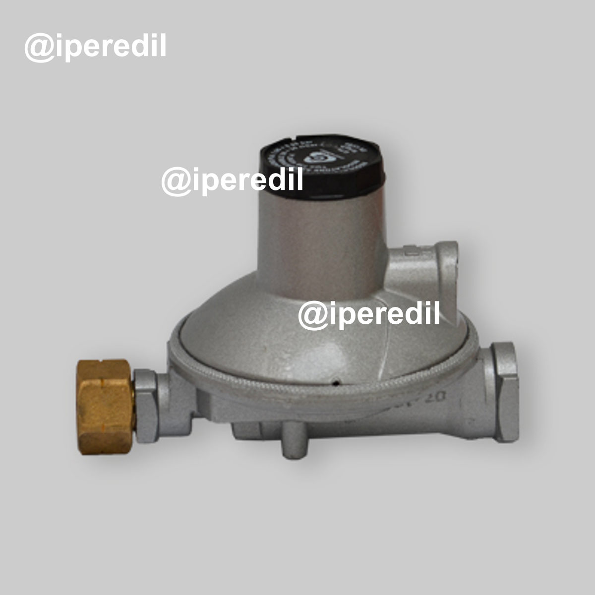 REGOLATORE GAS BASSA PRESSIONE SINGOLO STADIO CON CODOLO 3 Kg/h