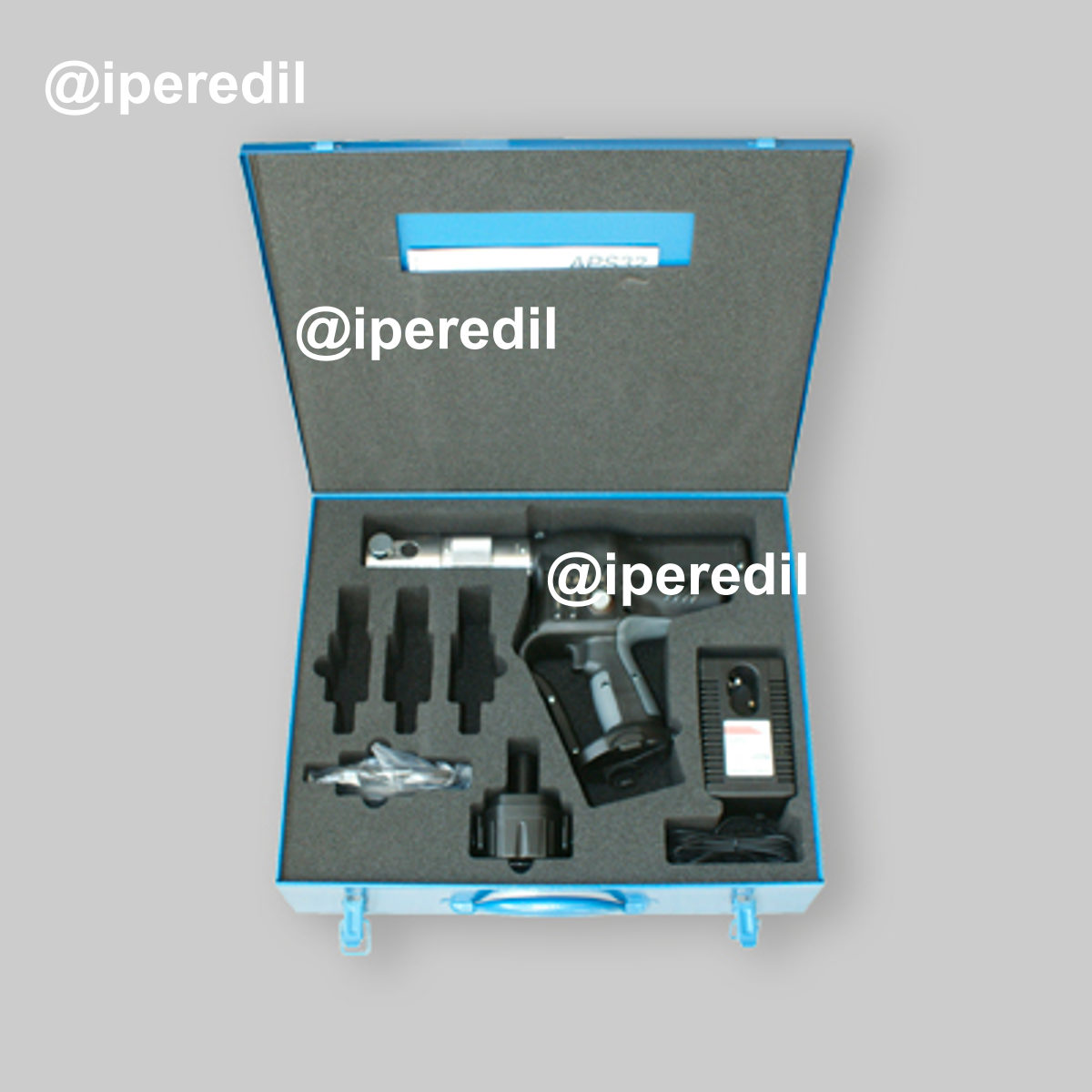 PRESSATRICE A BATTERIA SENZA MATRICE -